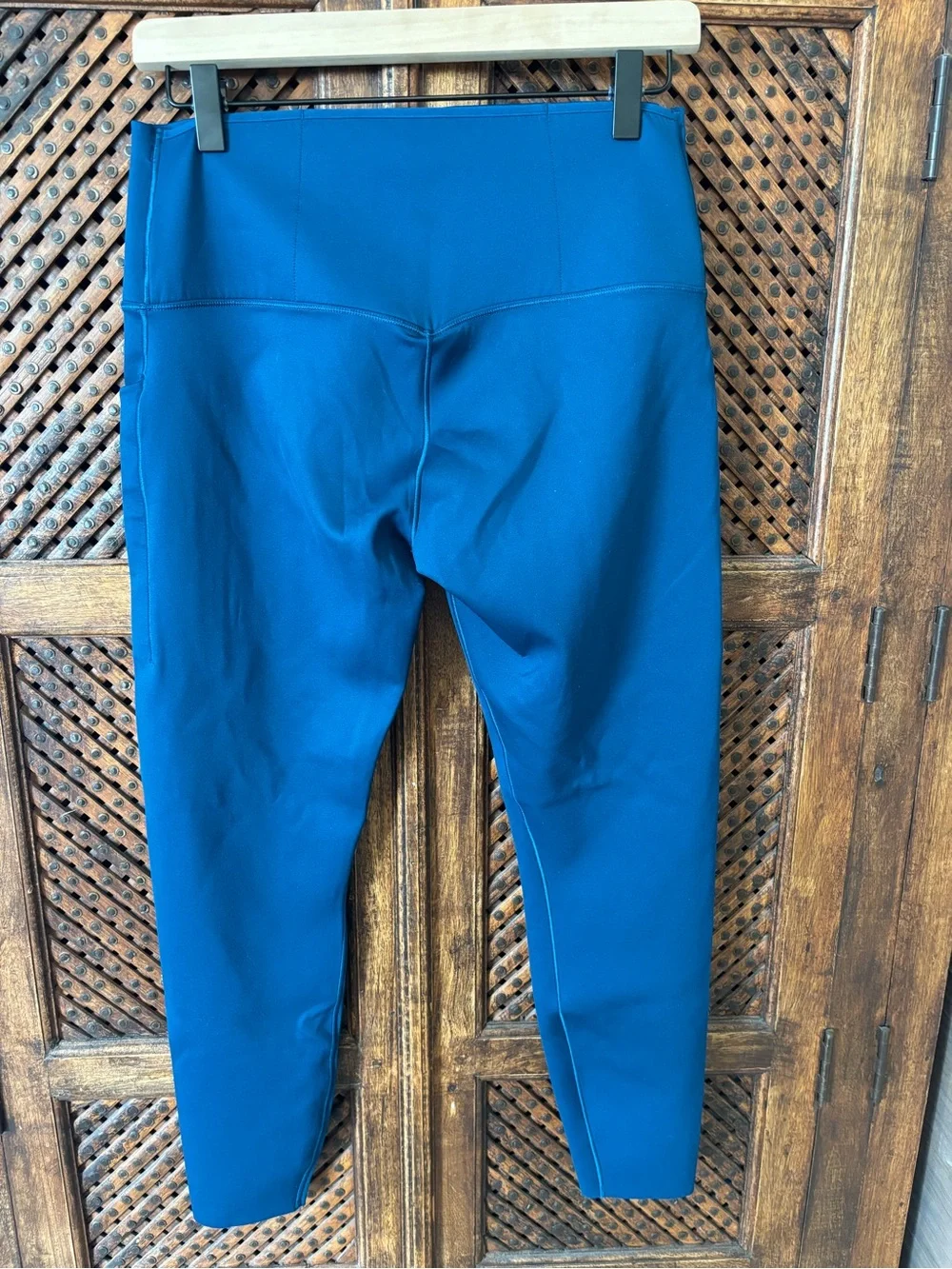NIKE ONE Women’s High-Waisted 7/8 Leggings with Pockets
